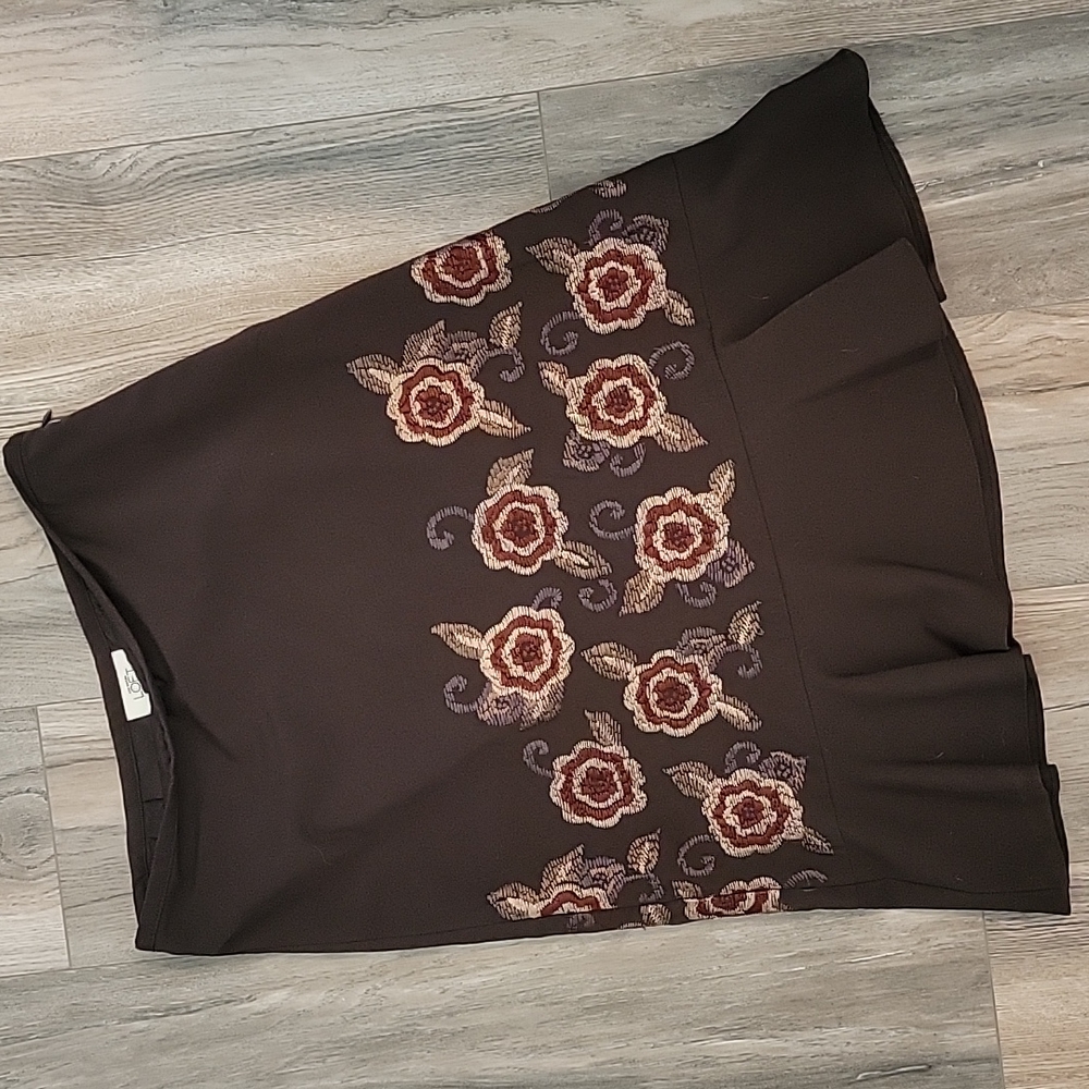 Ann Taylor Loft brown skirt with flower detail and flounce